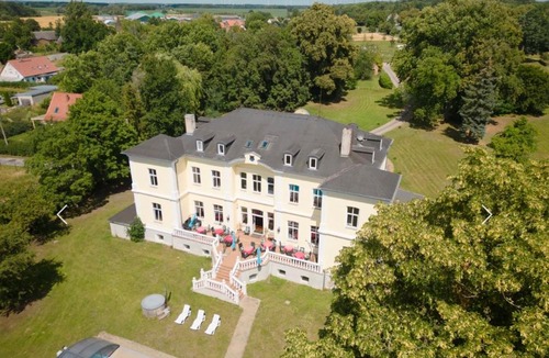 Schmuggerow House | Schloss Schmuggerow