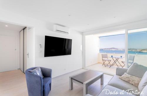 Le Mourillon Apartment | Sea view 3 bedroom with AC and parking - Dodo et Tartine