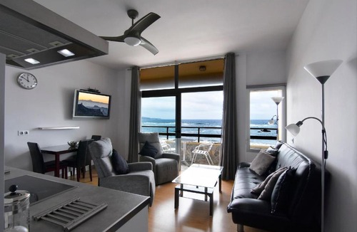 Las Palmas de Gran Canaria Apartment | Seafront Terrace Home Las Canteras Beach - Wifi
