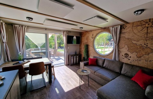 Geiselwind House | Seaside adventure & accommodation resort