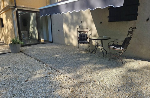 Valojoulx Apartment | Self-contained apartment in the heart of the forest, 6 minutes from Lascaux