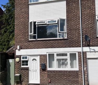 Slough Apartment | Self-contained Studio Slough, Berkshire