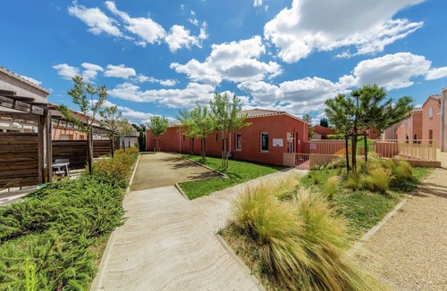 Saint-Christol House | Semi-detached home in the hinterlands of Languedoc