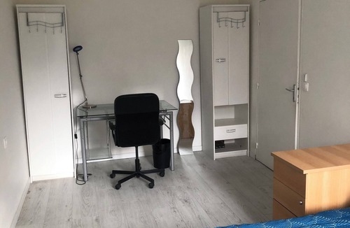 Champs Elysees Bed & Breakfast | Shared room in a gated residence. Secure entrance with digicode.