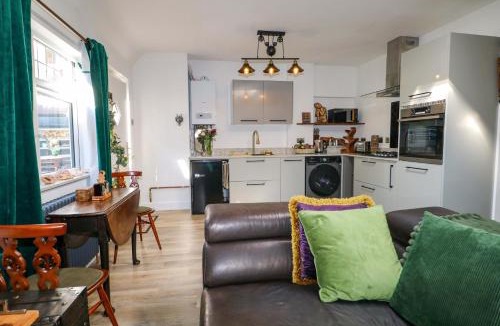 Westbourne House | Shell Cottage