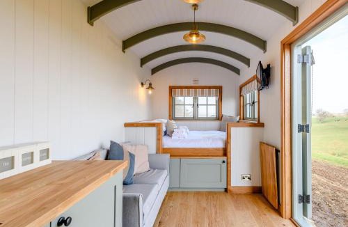 Alderbury House | Shepherds Hut Retreat