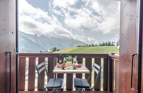Manigod Condo | Slow Chalet MtBlanc Soleil Ski-in/out Nice View Balcony Elevator Parking