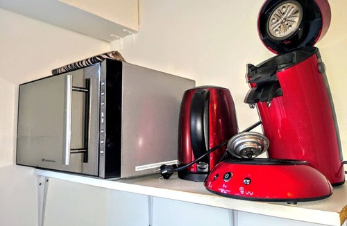 Route d'Arles Apartment | Small 13m² studio 10 minutes from the center of Nîmes