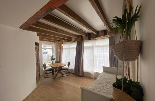 Den Burg Bed & Breakfast | So-Hum