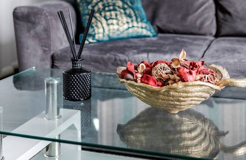 Grays Apartment | Spacious 1 bedroom with garden