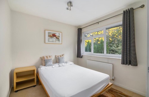 Edgbaston Apartment | Spacious 2 BDR Home with Parking Near City Centre