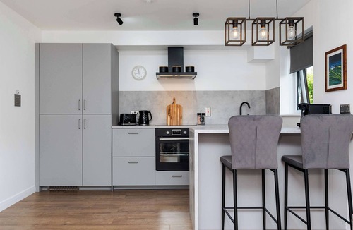 Liberton Apartment | Spacious 2BR - Parking Near Edinburgh City Centre