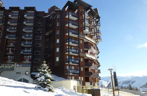 Jeux Apartment | Spacious 3-Room Apartment for 6 with Balcony and Parking - Near Slopes and Shops, Alpe d'Huez