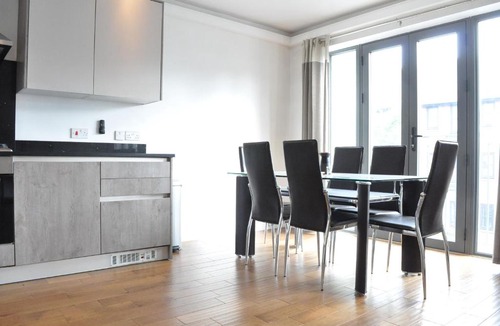 Southwark Apartment | Spacious Contemporary 2 Bedroom Flat Near Camberwell