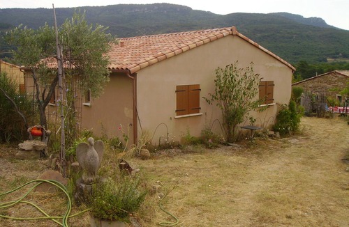 Saint-Privat Villa | Spacious gîte, between Piedmont and authentic village runs velo meditation