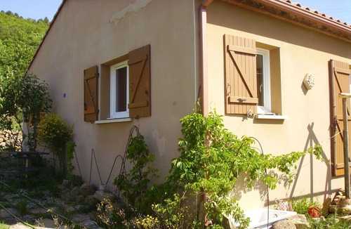 Saint-Privat Villa | Spacious gîte, between Piedmont and authentic village runs velo meditation