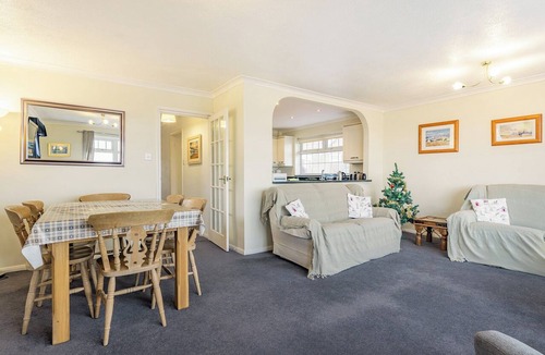 Lydd Cottage | Spacious property and stunning sea views in great location.