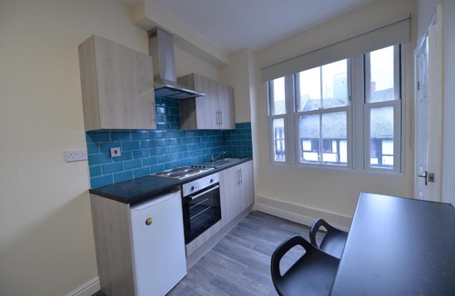 Coventry City Centre Apartment | Spacious Studio City Centre (3)