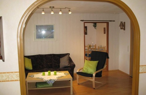 Ascheberg House | Spacious vacation apartment with balcony (lake view), garden and direct lake access