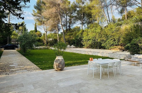Les 3 Ponts Villa | Splendid Villa in the height of Nimes with Swimming pool