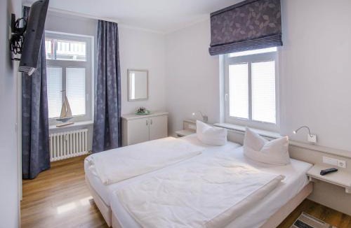 Binz Apartment | Strandvillen Binz - Ferienwohnung mit Meerblick und 1 Schlafzimmer SV-709