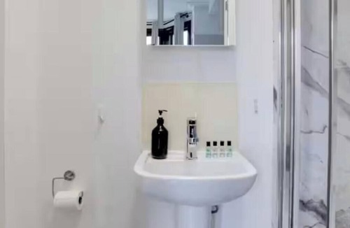 Cambridge Apartment | Studio Accommodation on Mill Road, Cambridge | Walk to City Centre & Station