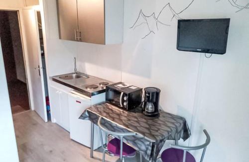 Chamonix City Centre Apartment | Studio Arve 1 et 2-3 by Interhome