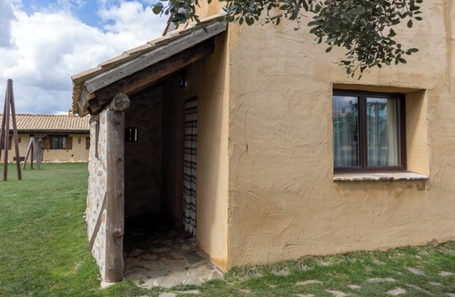 Santo Tome del Puerto Apartment | Studio 'Burro' with Mountain View and Private Garden