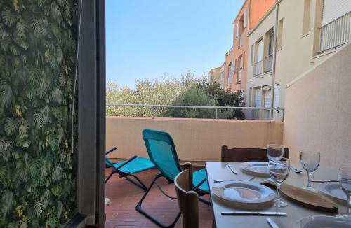 Cap d'Agde Apartment | Studio cabine cosy avec terrasse - 500m du centre et port - Cap d'Agde - FR-1-249-20