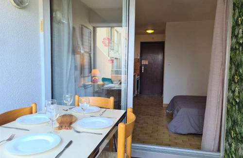 Cap d'Agde Apartment | Studio cabine cosy avec terrasse - 500m du centre et port - Cap d'Agde - FR-1-249-20