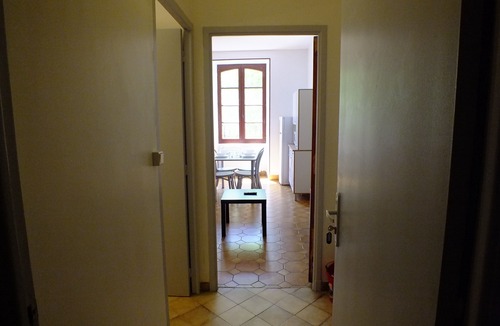 Saint-Jean-du-Bruel Apartment | Studio in the heart of the village