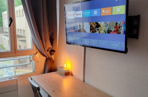 Villette - Maisons Neuves Apartment | Studio Le Central 350 m de Gare Lyon Part-Dieu, Navette Stade et Arena ,Eurexpo Aéroport- Bus Direct Centre Ville