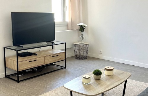 6th Arrondissement Apartment | Studio Rénové Proche Vieux-port et Centre Ville