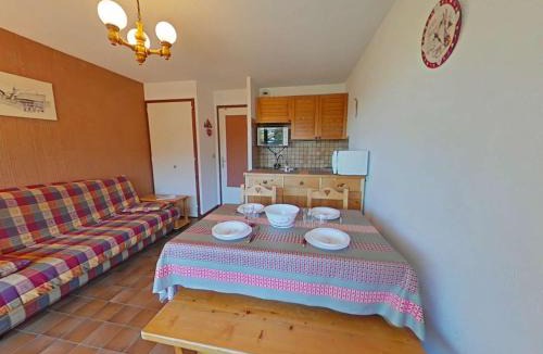 Le Grand-Bornand Apartment | Studio RDC 4 pers, accès pistes, parking - FR-1-241-96