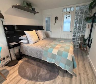 Westbury on Trym Apartment | Studio Tavros