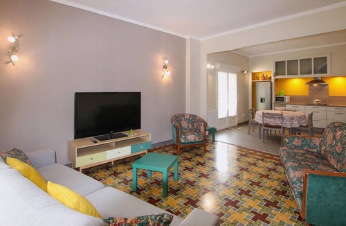 Verquieres House | Stunning home in Verquières with WiFi