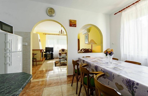 Balatonszarszo House | Stunning private villa for 8 people with private pool, WIFI, A/C, TV, terrace and pets allowed