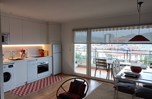 Zarautz Apartment | STUNNING VIEWS NEAR THE BEACH.