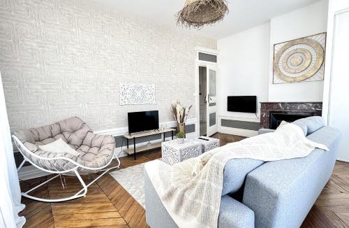 Oullins Apartment | Suite Cinnabar - Check in h24 - Wifi