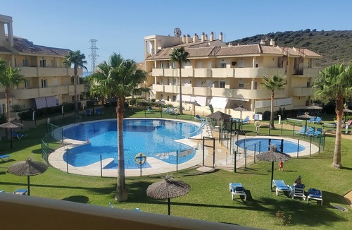 Manilva Apartment | Sun, Sand and a drink in my Hand. Just a 5 min walk to the beach.