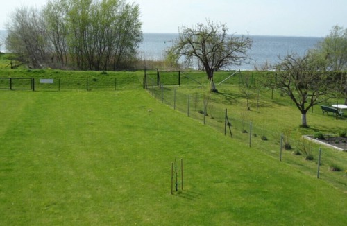 Kamminke House | SÜNN & BRIES directly on the beach: large house with fenced garden+kayaks+DSL