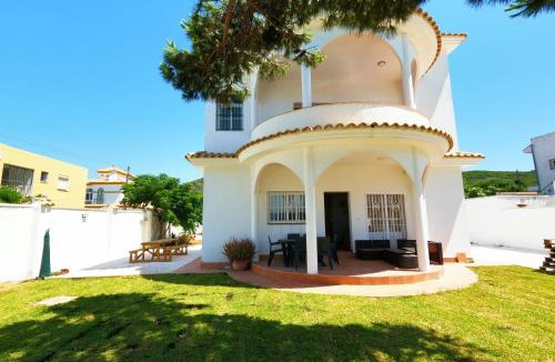 Los Canos de Meca House | Sunny ocean view house walking distance from beach