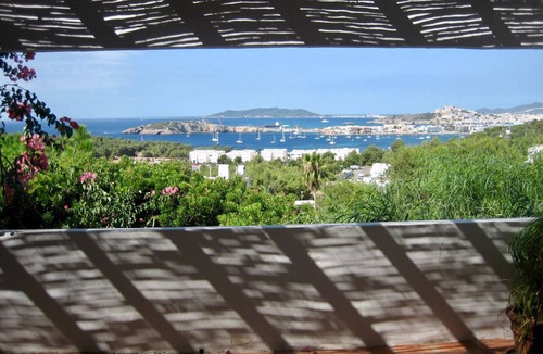 Cap Martinet Villa | Sunny, spacious and beautiful villa with a pool, close to town.
