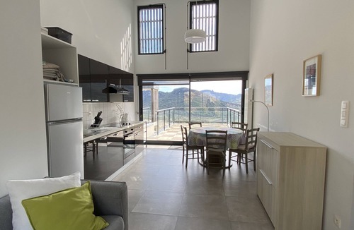 Duilhac-sous-Peyrepertuse Villa | Superb VILLA, swimming pool, air-conditioned, MAGNIFICENT VIEWS, cathar country