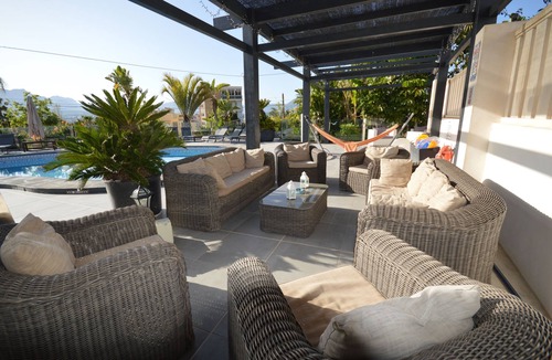 El Albir Villa | Super Location. Sea at 70m, Beach 300m, Wifi, Aircon, BBQ, 3 Gen Family, Party