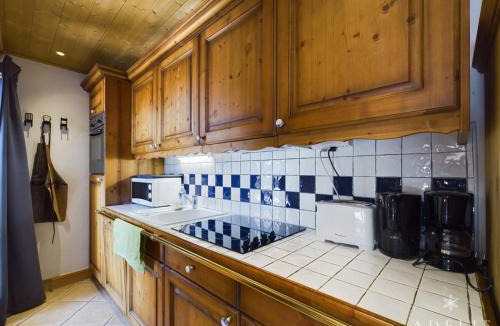 La Rosiere Apartment | Superbe 4 pièces à Montvalezan avec terrasse SE, proche pistes et commerces, parking inclus - FR-1-398-534