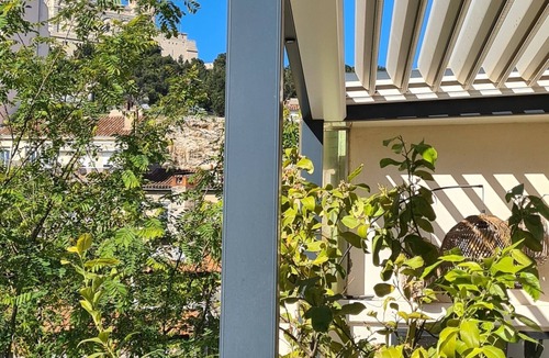 Palais de justice Apartment | Superbe Appartement, Terrasse Calme et vue sur ND de la Garde, 7mn Vieux Port
