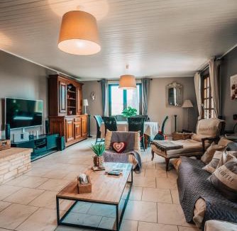 Venejan Villa | Superbe Villa avec Piscine et vue sur le Village
