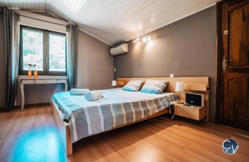 Venejan Villa | Superbe Villa avec Piscine et vue sur le Village