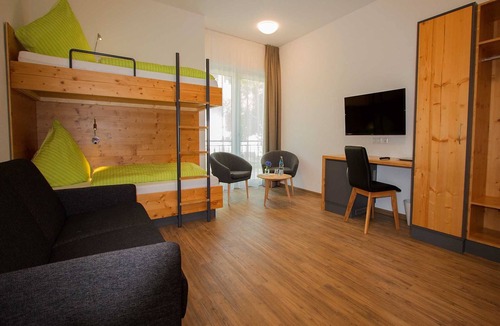 Rust Cottage | SUPERIOR MULTI-BEDROOMS - Pension Yvonne